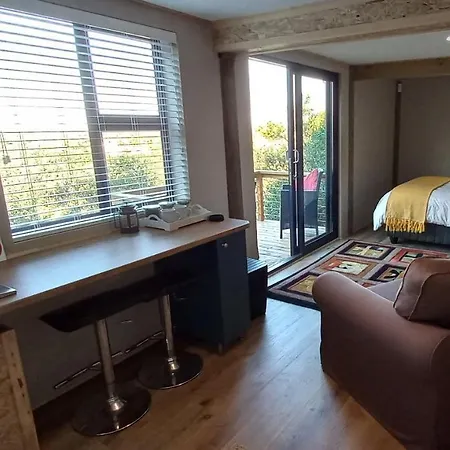 Oriole Serene Self Catering Studio George Exterior photo